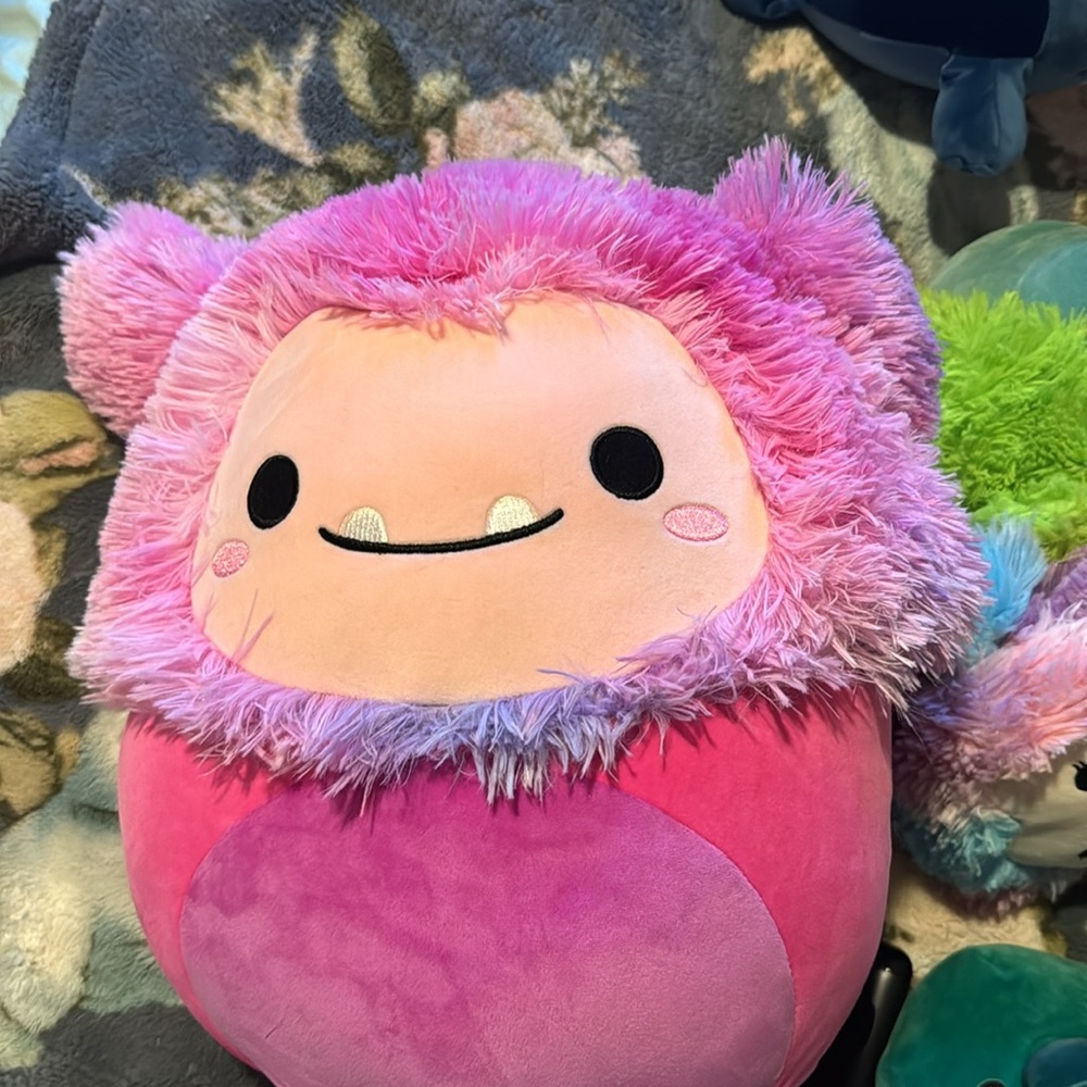 Woxie the Bigfoot 14in squishmallow NWT
